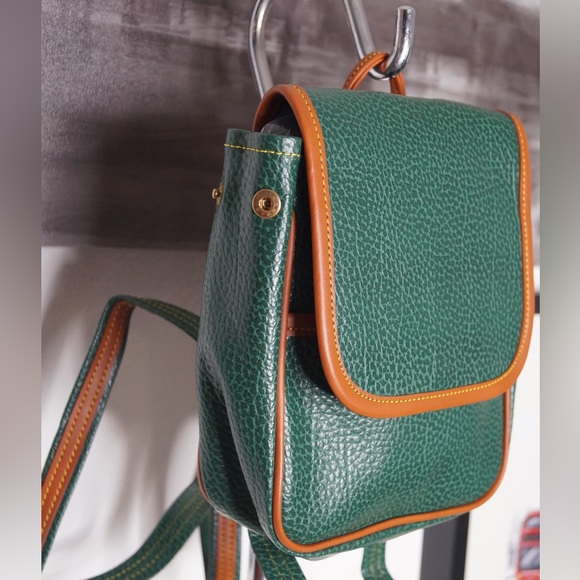 Green Vintage Backpack Pebbled Leather Feel - Picture 2 of 8